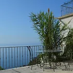 Petit Coin De Paradis A Cote De Monaco *