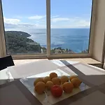 Petit Coin De Paradis A Cote De Monaco
