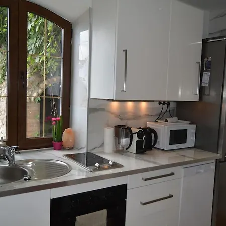 Petit Coin De Paradis A Cote De Monaco