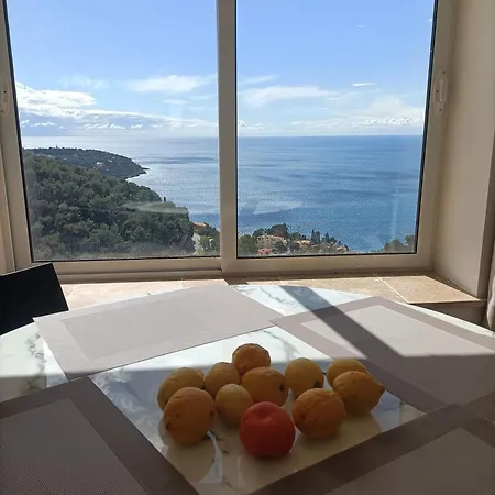 Petit Coin De Paradis A Cote De Monaco