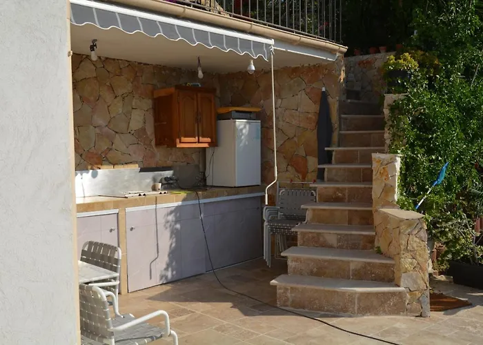 Petit Coin De Paradis A Cote De Monaco * روكوبرُن كاب مارتي