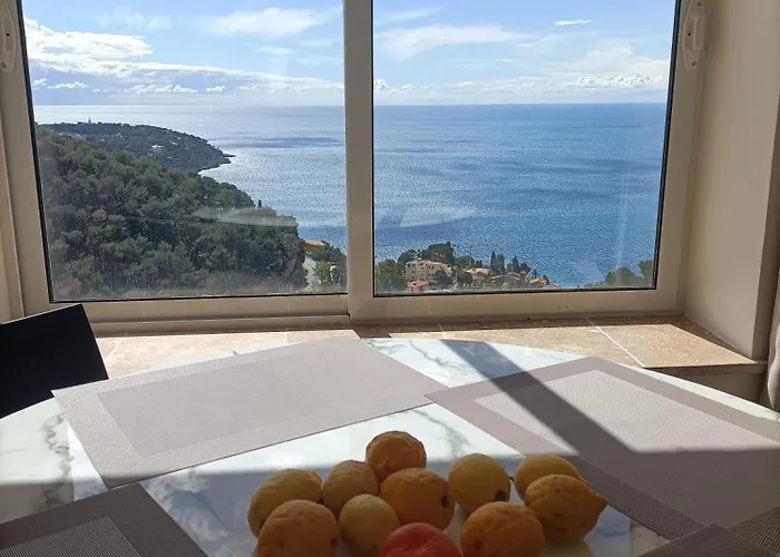 Petit Coin De Paradis A Cote De Monaco