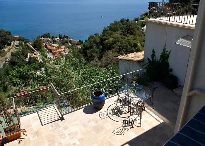Petit Coin De Paradis A Cote De Monaco * روكوبرُن كاب مارتي