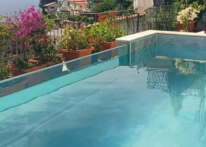 Petit Coin De Paradis A Cote De Monaco