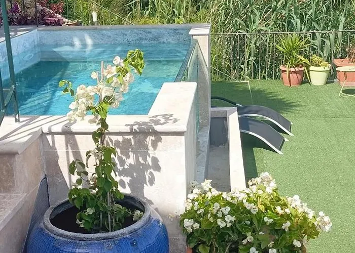 Petit Coin De Paradis A Cote De Monaco *